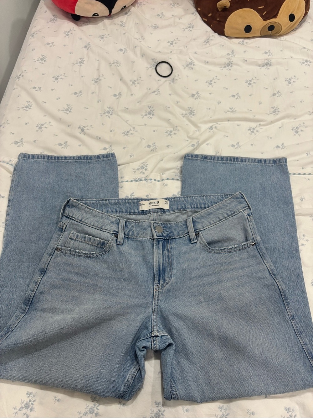 streetwear/ casual Hollister Light Wash baggy Women's Jeans